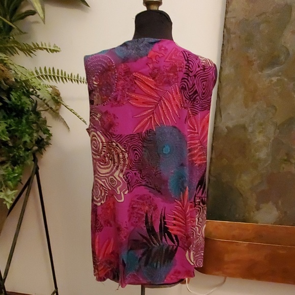 Duo Maternity - Sleeveless Blouse - Size 1X - Picture 3 of 4